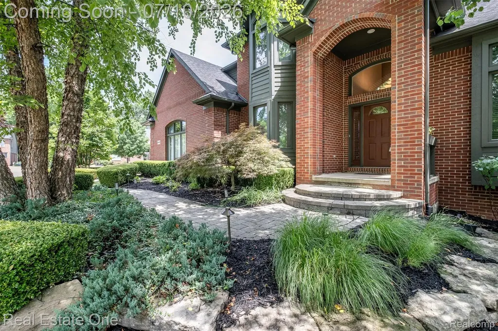 4488 Philip Commerce Charter Township MI 48382