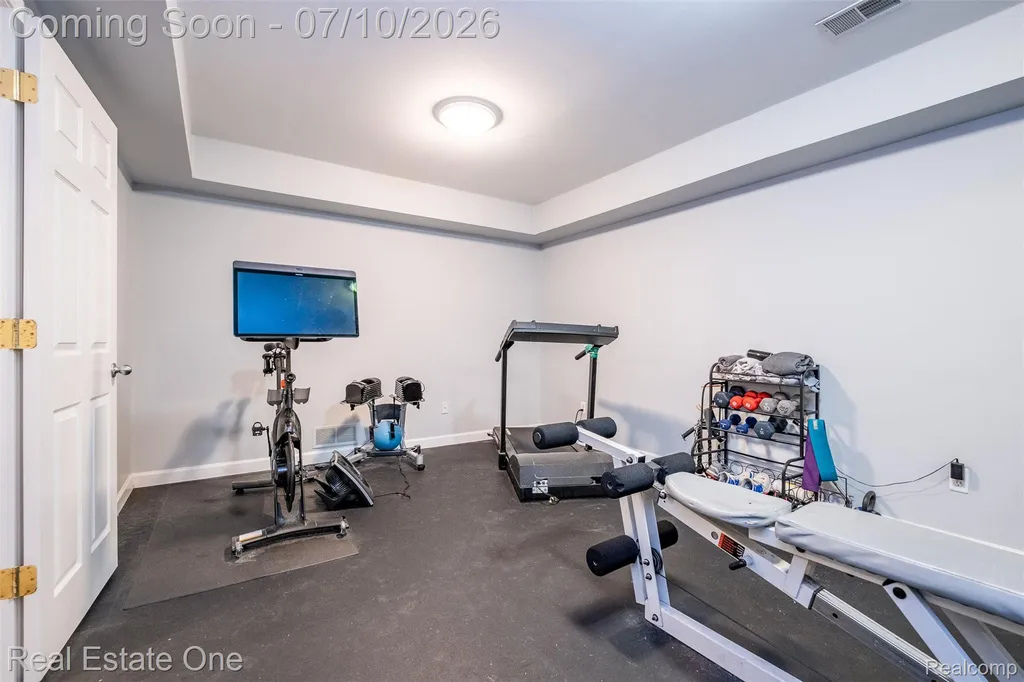 4488 Philip Commerce Charter Township MI 48382