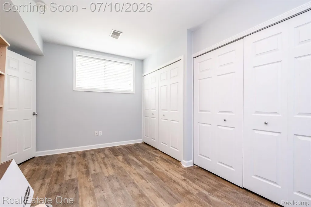 4488 Philip Commerce Charter Township MI 48382