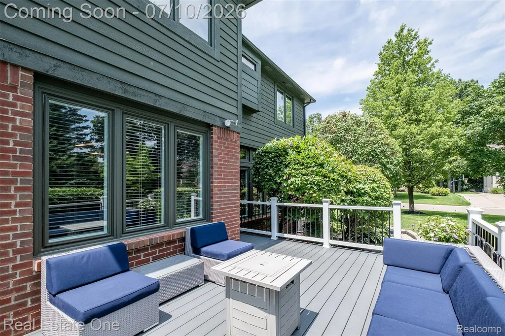 4488 Philip Commerce Charter Township MI 48382