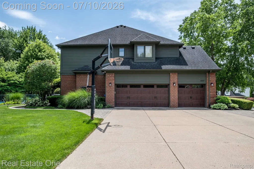 4488 Philip Commerce Charter Township MI 48382
