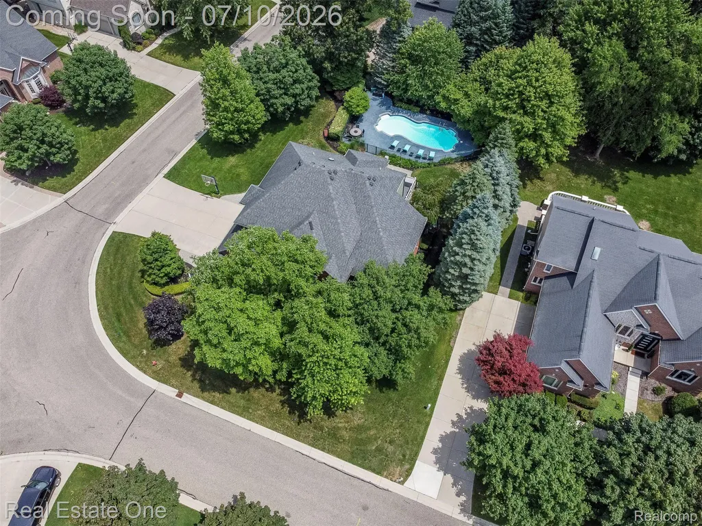 4488 Philip Commerce Charter Township MI 48382