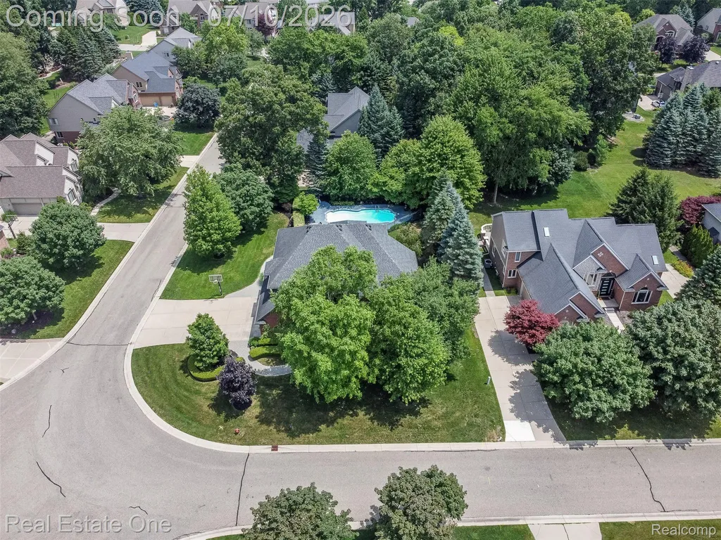 4488 Philip Commerce Charter Township MI 48382