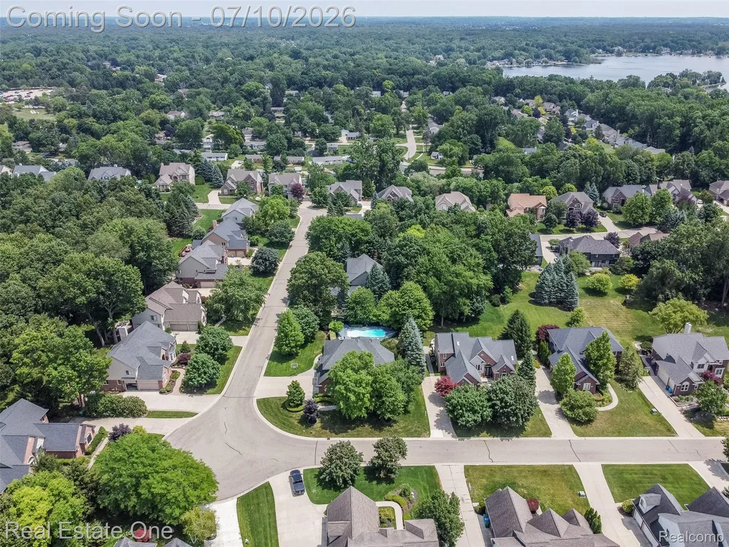4488 Philip Commerce Charter Township MI 48382