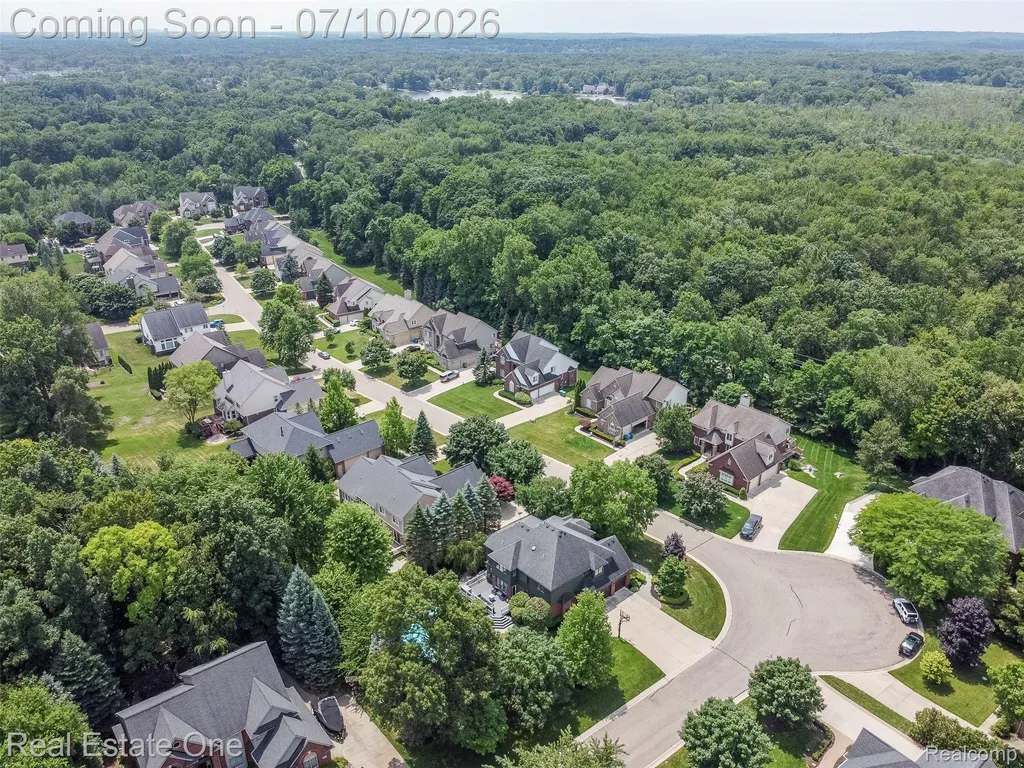 4488 Philip Commerce Charter Township MI 48382