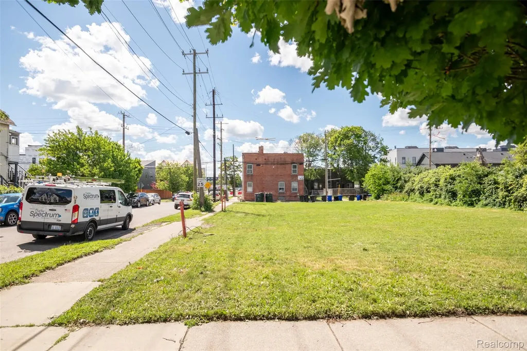 1601 Leverette Street Detroit City MI 48216