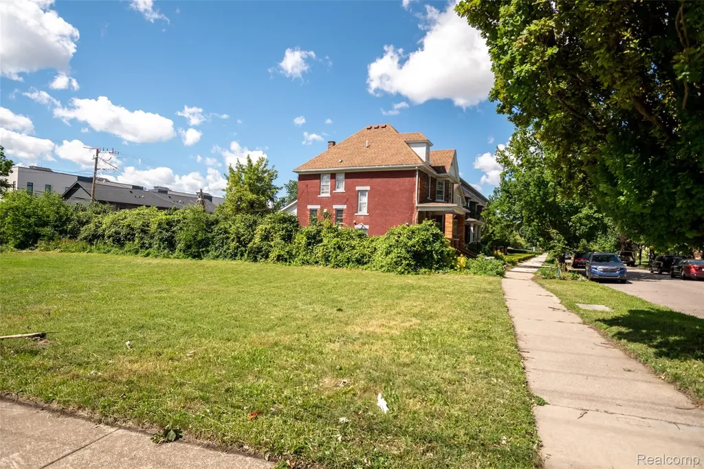 1601 Leverette Street Detroit City MI 48216