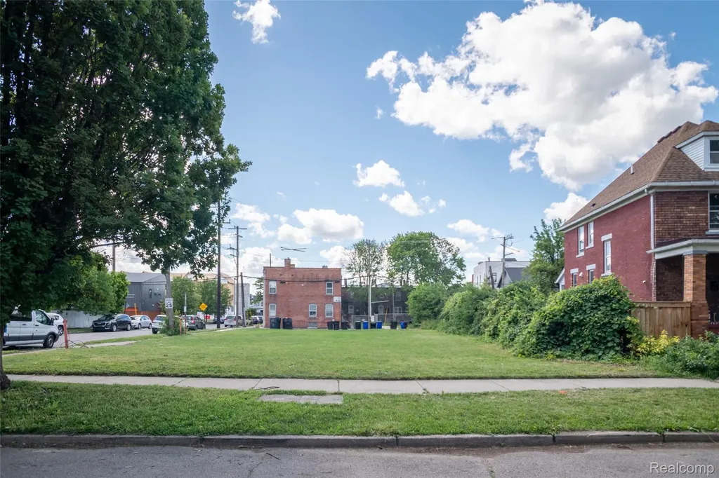 1601 Leverette Street Detroit City MI 48216