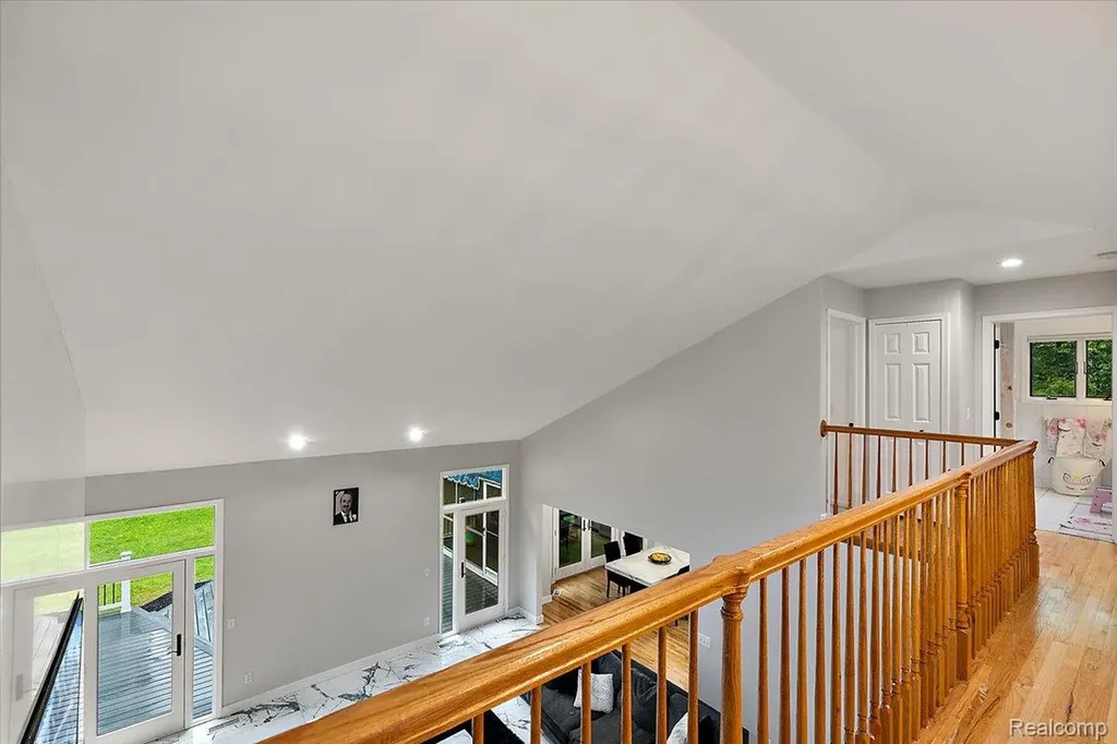 4700 Botany Glen Commerce Charter Township MI 48382