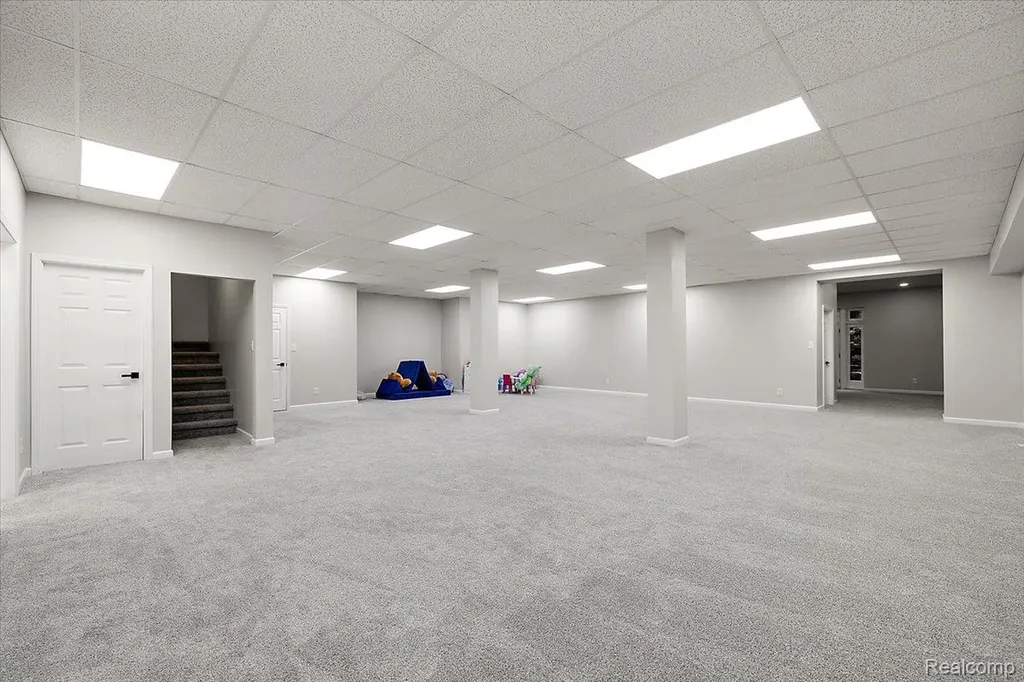 4700 Botany Glen Commerce Charter Township MI 48382