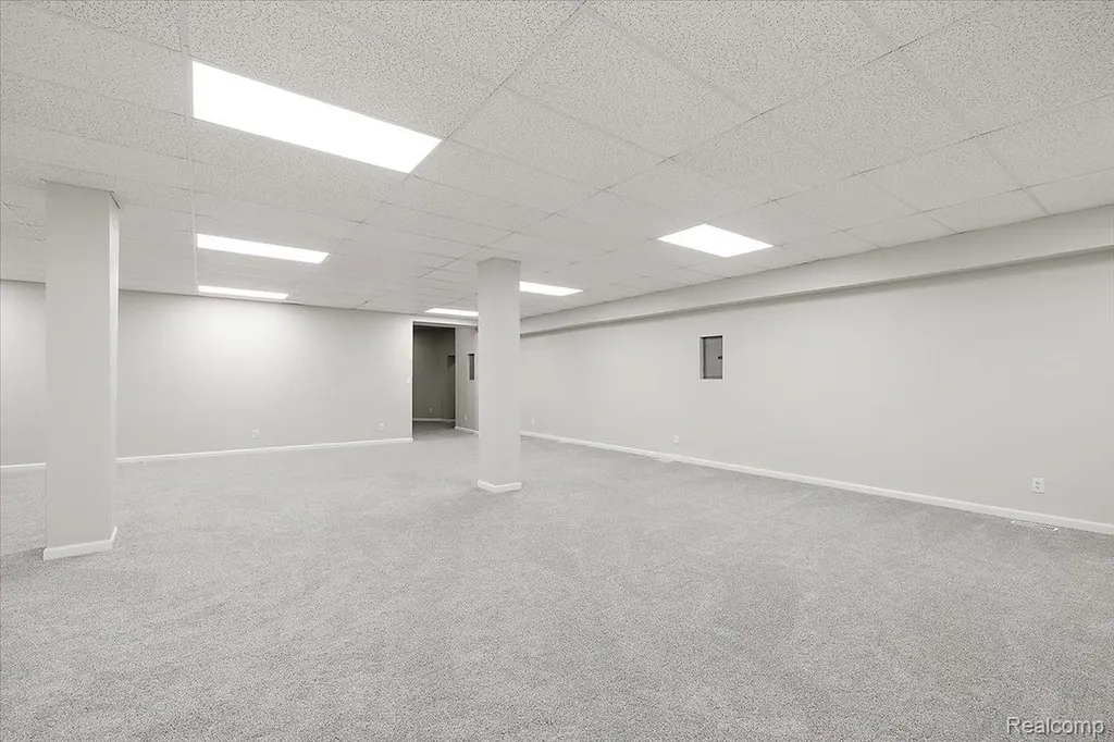 4700 Botany Glen Commerce Charter Township MI 48382
