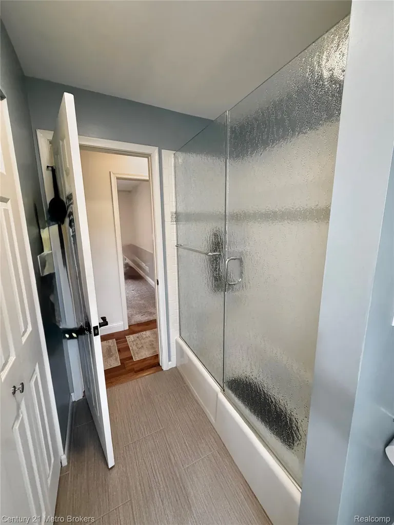3259 N Seymour Road Flushing Charter Township MI 48433