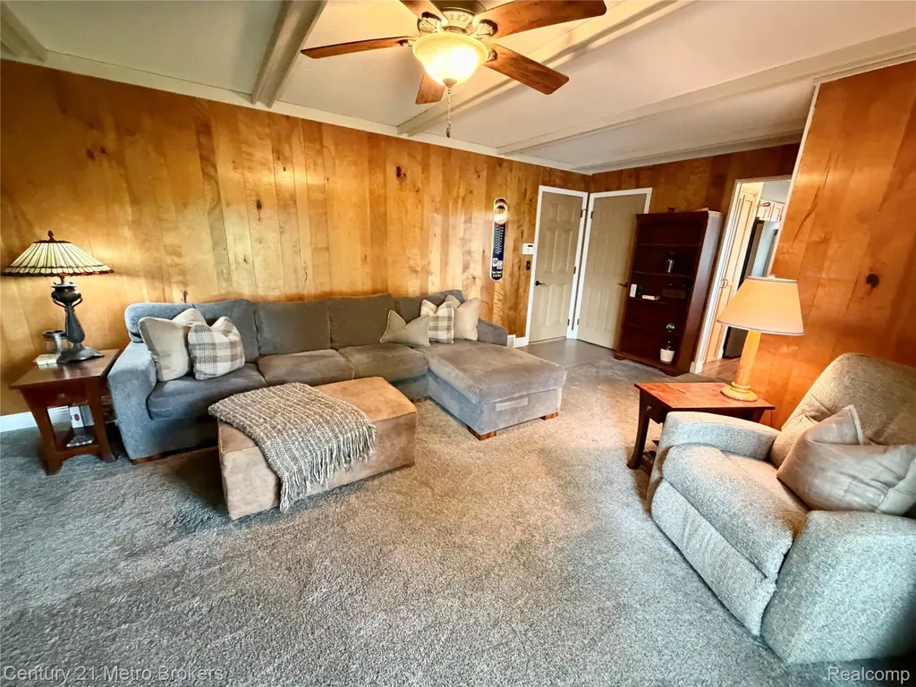 3259 N Seymour Road Flushing Charter Township MI 48433