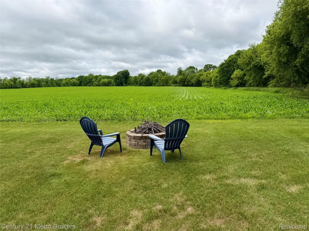 3259 N Seymour Road Flushing Charter Township MI 48433