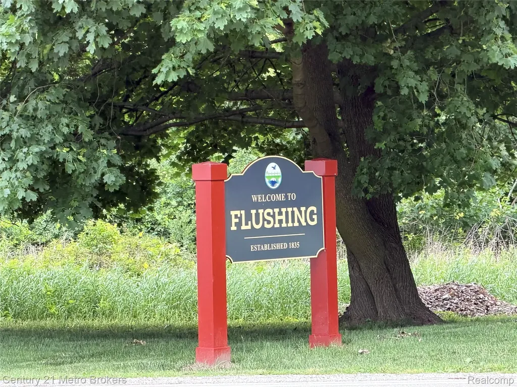 3259 N Seymour Road Flushing Charter Township MI 48433