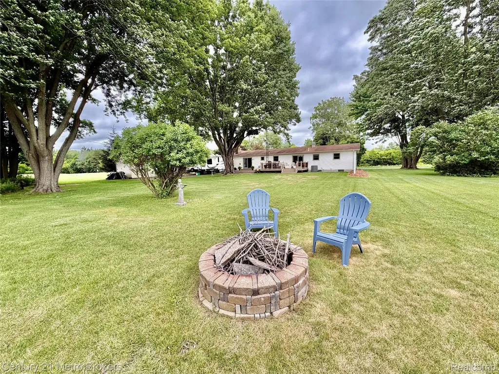 3259 N Seymour Road Flushing Charter Township MI 48433