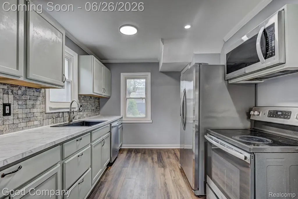 20259 Warrington Drive Detroit City MI 48221