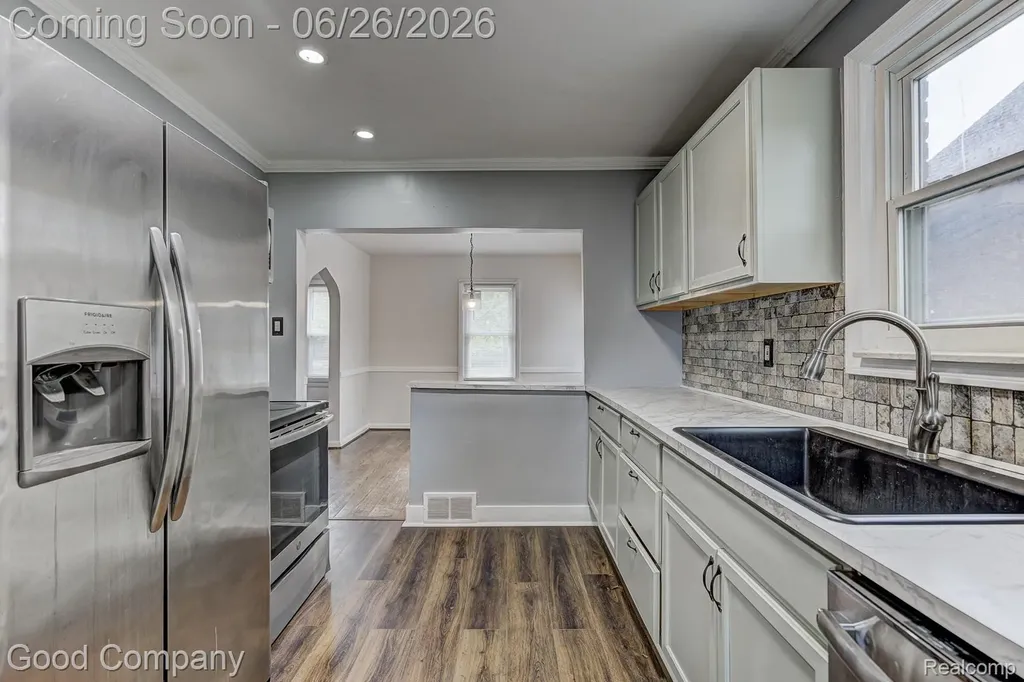 20259 Warrington Drive Detroit City MI 48221