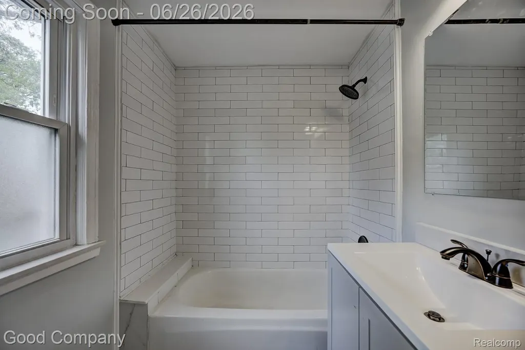20259 Warrington Drive Detroit City MI 48221