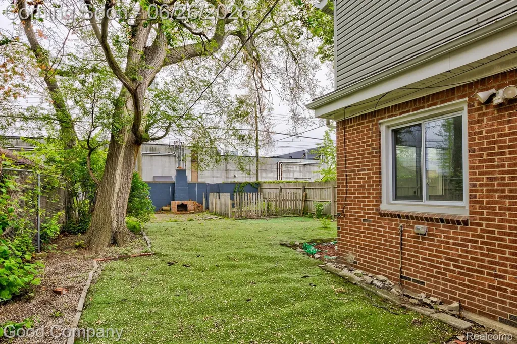 20259 Warrington Drive Detroit City MI 48221