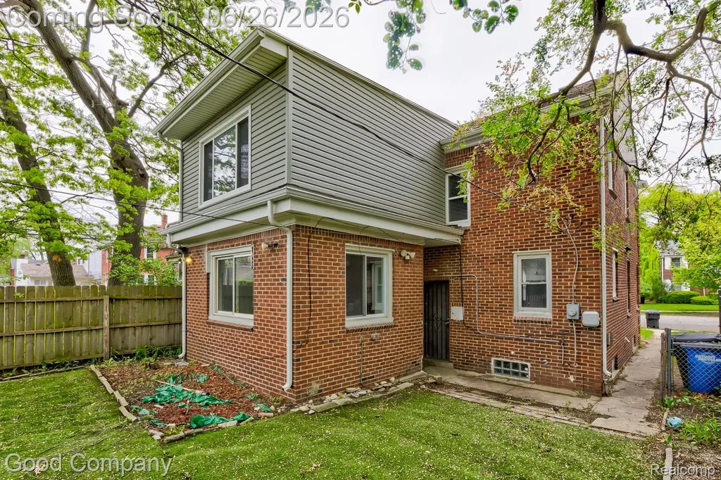 20259 Warrington Drive Detroit City MI 48221