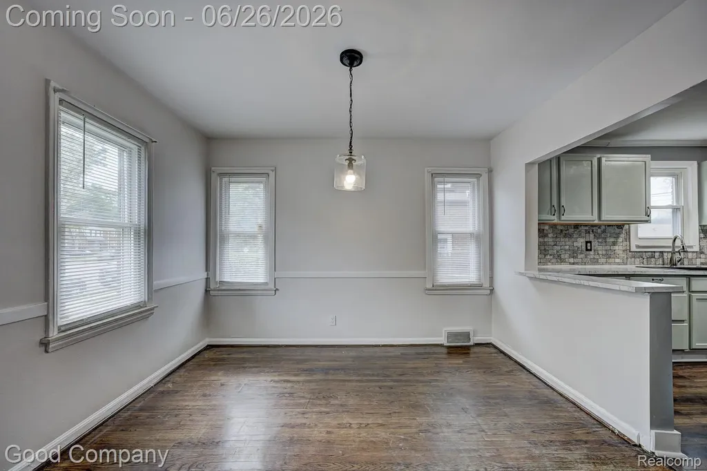 20259 Warrington Drive Detroit City MI 48221