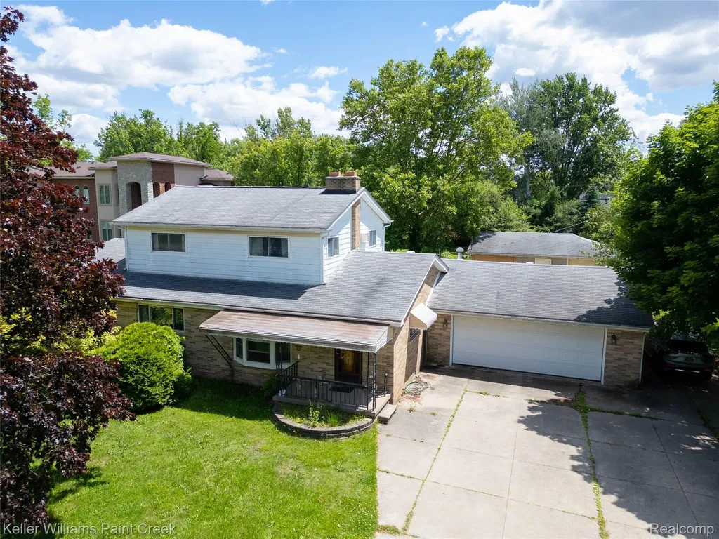 1965 Muer Drive Troy City MI 48084