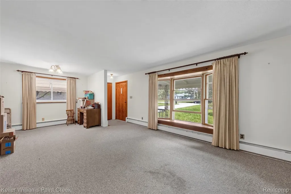 1965 Muer Drive Troy City MI 48084