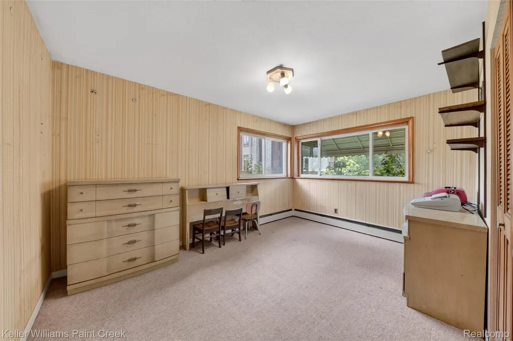 1965 Muer Drive Troy City MI 48084