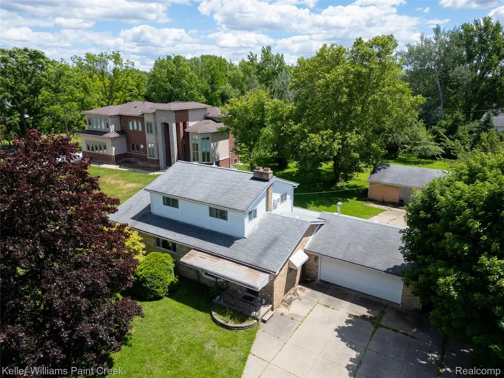 1965 Muer Drive Troy City MI 48084