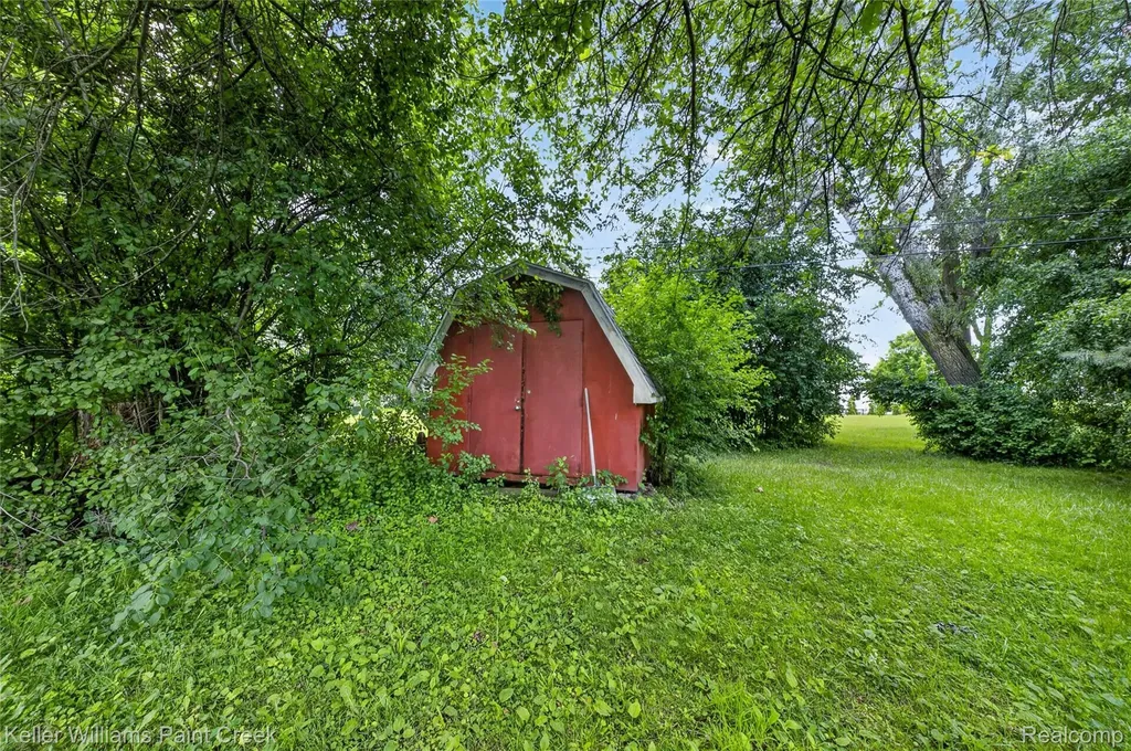 1965 Muer Drive Troy City MI 48084