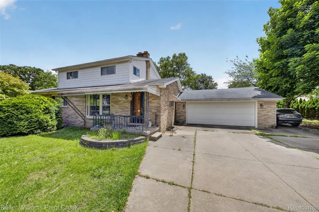 1965 Muer Drive Troy City MI 48084