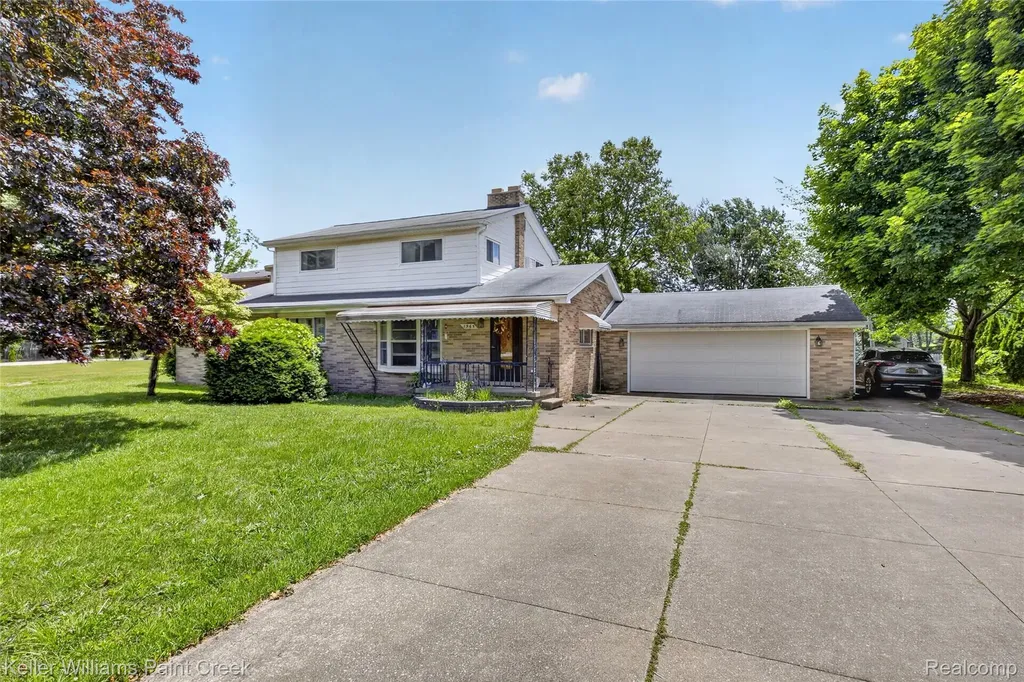1965 Muer Drive Troy City MI 48084