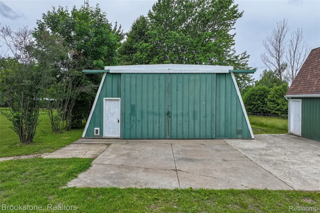12152 Hoisington Road N Argentine Township MI 48436