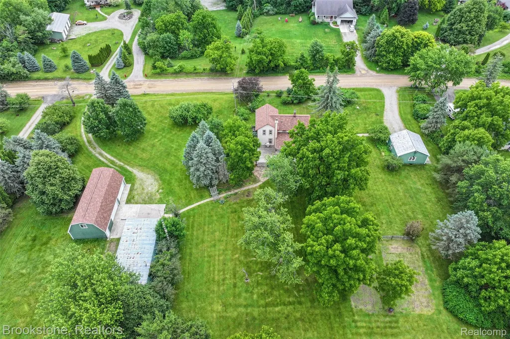 12152 Hoisington Road N Argentine Township MI 48436