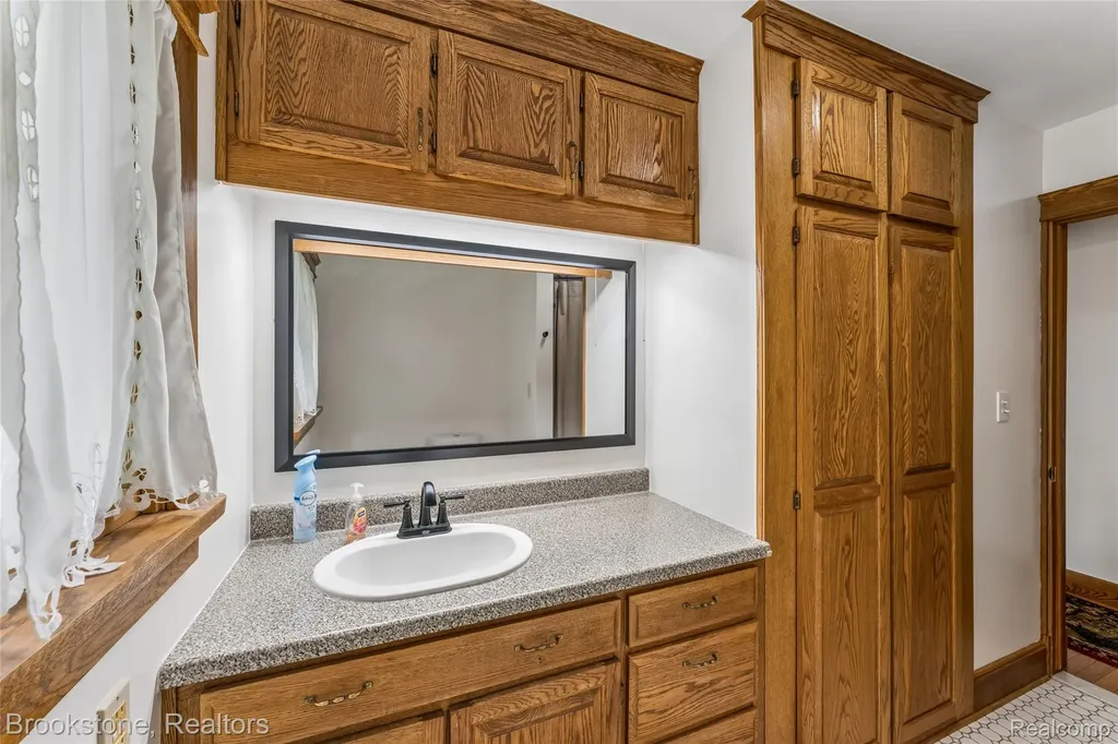12152 Hoisington Road N Argentine Township MI 48436