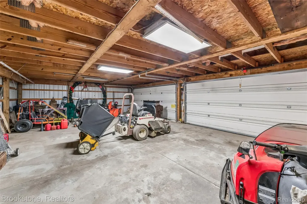 12152 Hoisington Road N Argentine Township MI 48436
