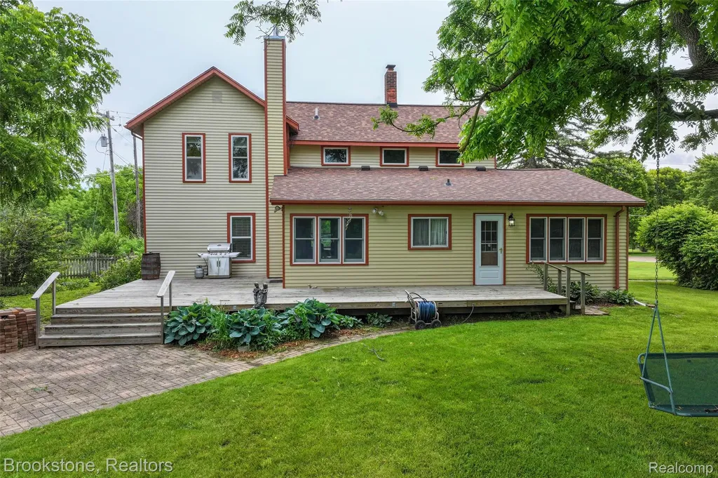 12152 Hoisington Road N Argentine Township MI 48436