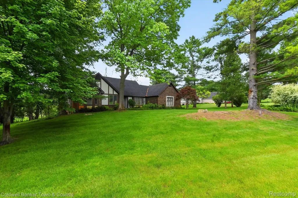 6656 Snowshoe Lane Genoa Township MI 48116