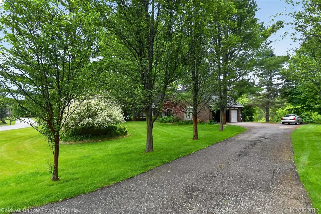 6656 Snowshoe Lane Genoa Township MI 48116
