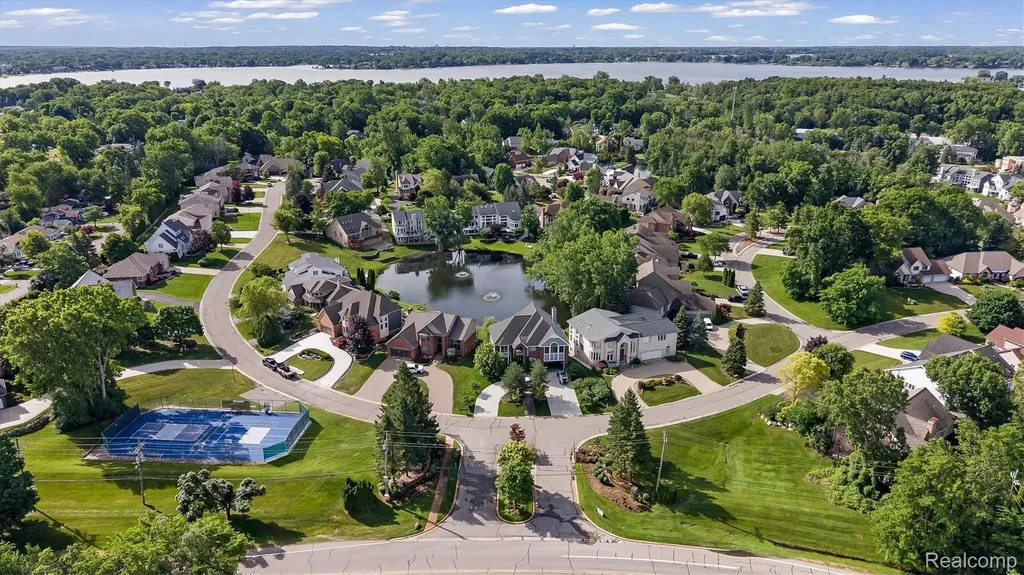 1062 Forest Bay Drive Waterford Charter Township MI 48328