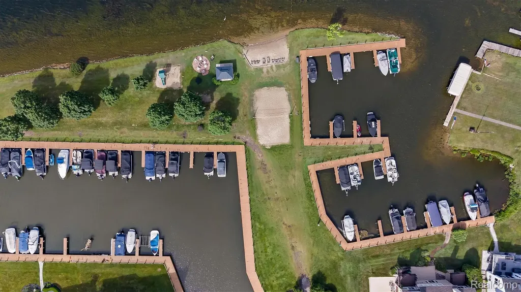 1062 Forest Bay Drive Waterford Charter Township MI 48328