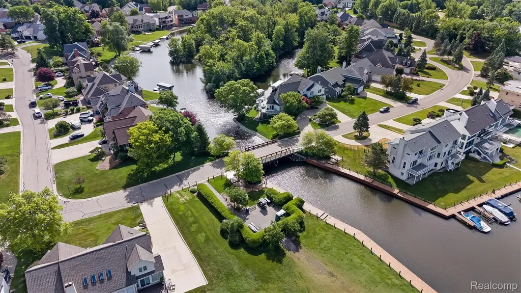 1062 Forest Bay Drive Waterford Charter Township MI 48328