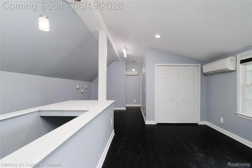 13631 Labelle Street Oak Park City MI 48237