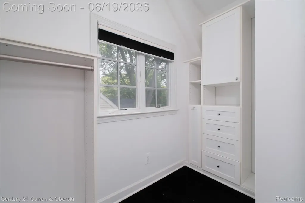 13631 Labelle Street Oak Park City MI 48237