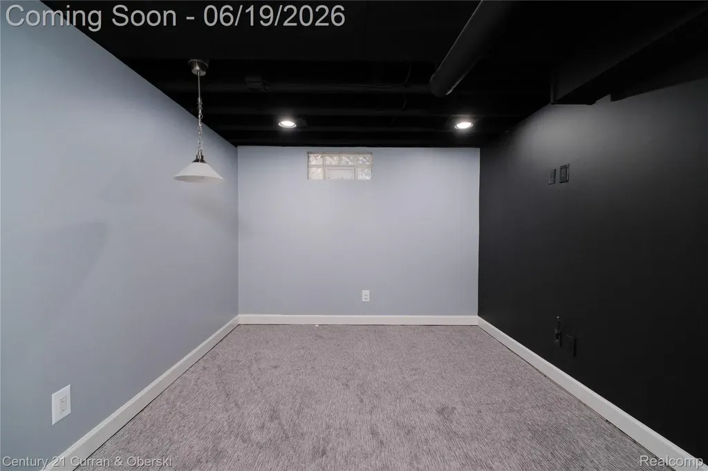 13631 Labelle Street Oak Park City MI 48237