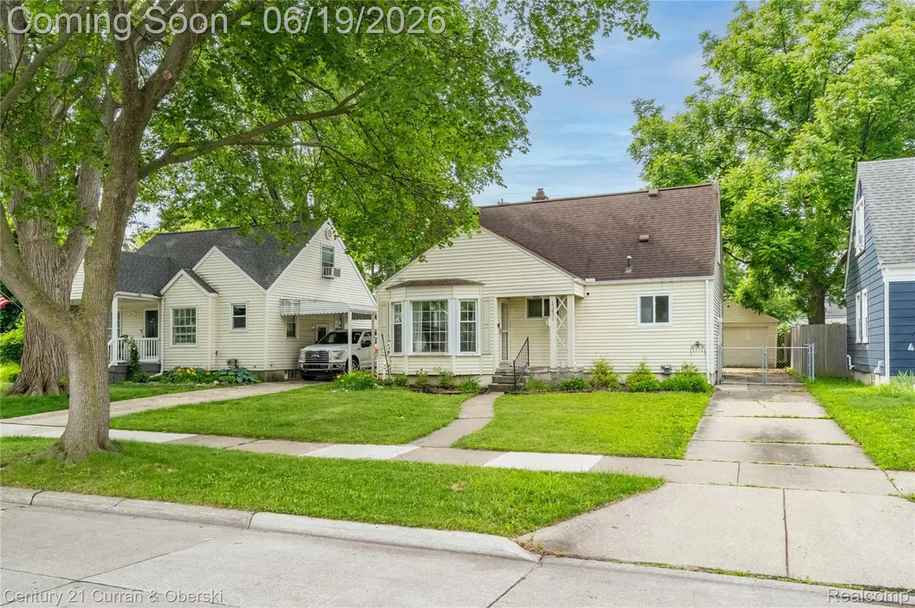13631 Labelle Street Oak Park City MI 48237