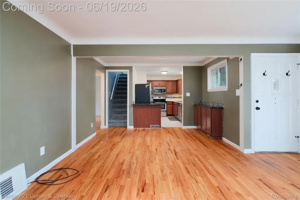 13631 Labelle Street Oak Park City MI 48237