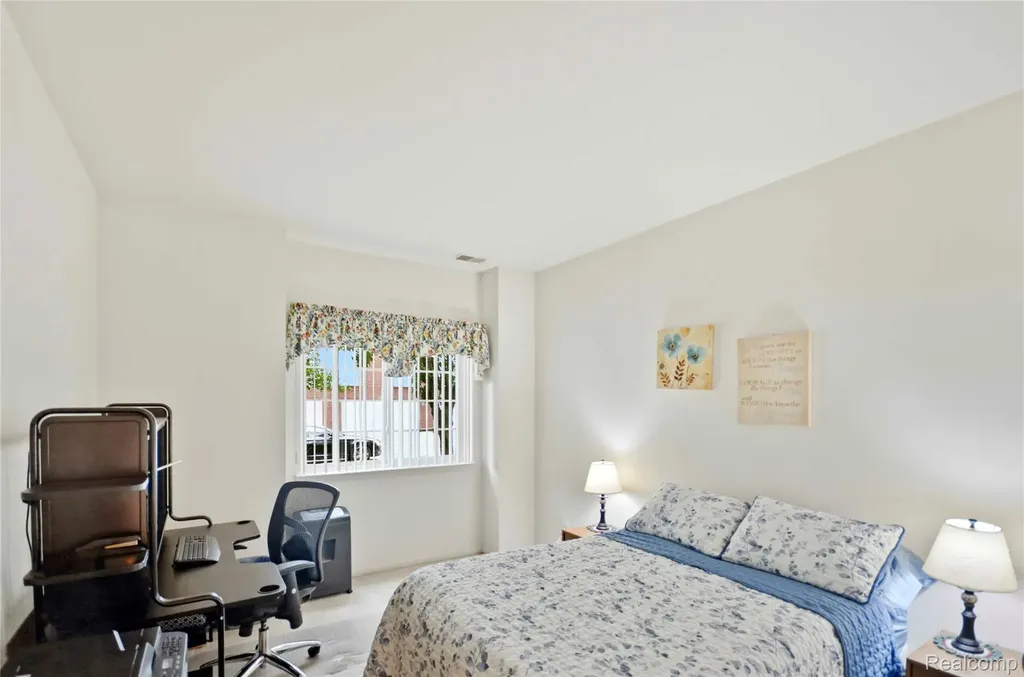 14246 Moravian Manor Circle Sterling Heights City MI 48312
