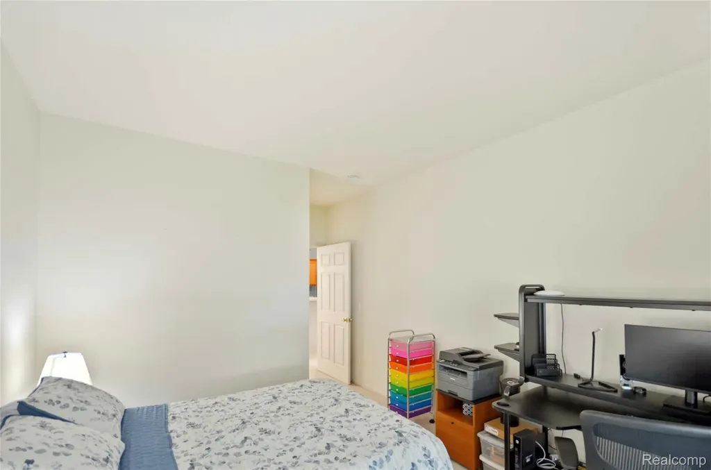 14246 Moravian Manor Circle Sterling Heights City MI 48312